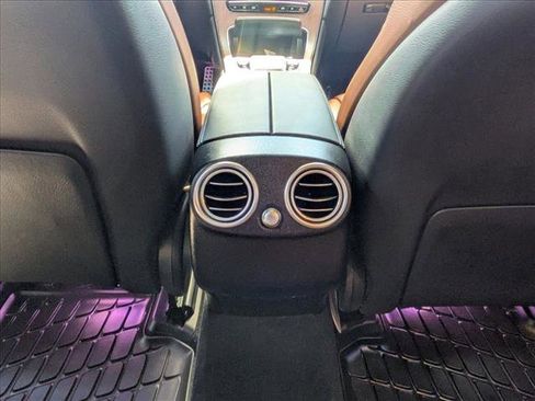 Used 2022 Mercedes-Benz GLC 300 4MATIC image 13