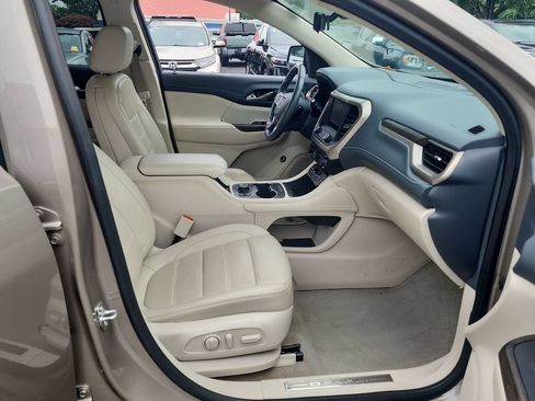 Certified 2022 GMC Acadia Denali w/ Denali Technology Package AWD/4WD image 28