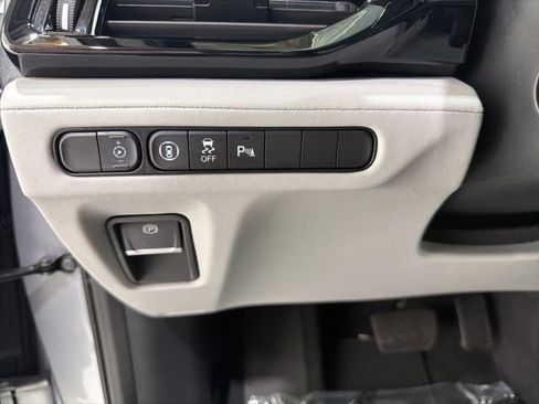 Certified 2026 Acura MDX SH-AWD w/ Technology Package image 12