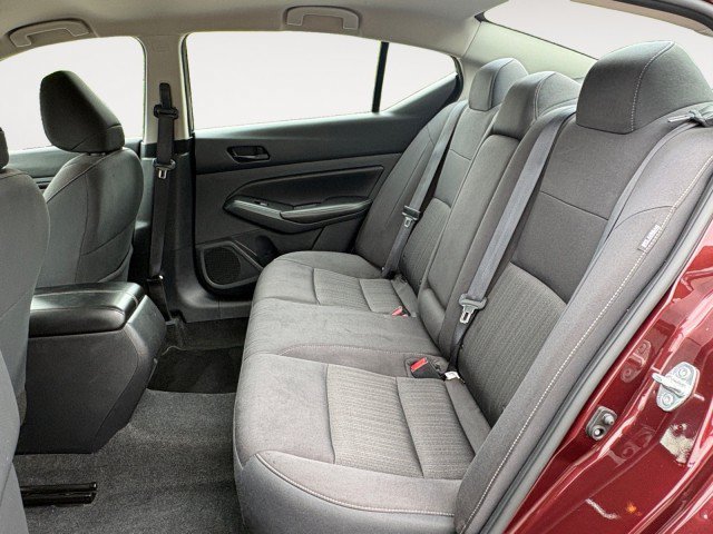 Used 2024 Nissan Altima 2.5 SV FWD image 4