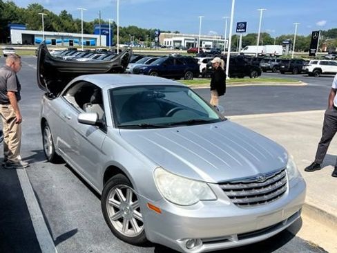 Used 2008 Chrysler Sebring Touring w/ Special Touring Group FWD image 22