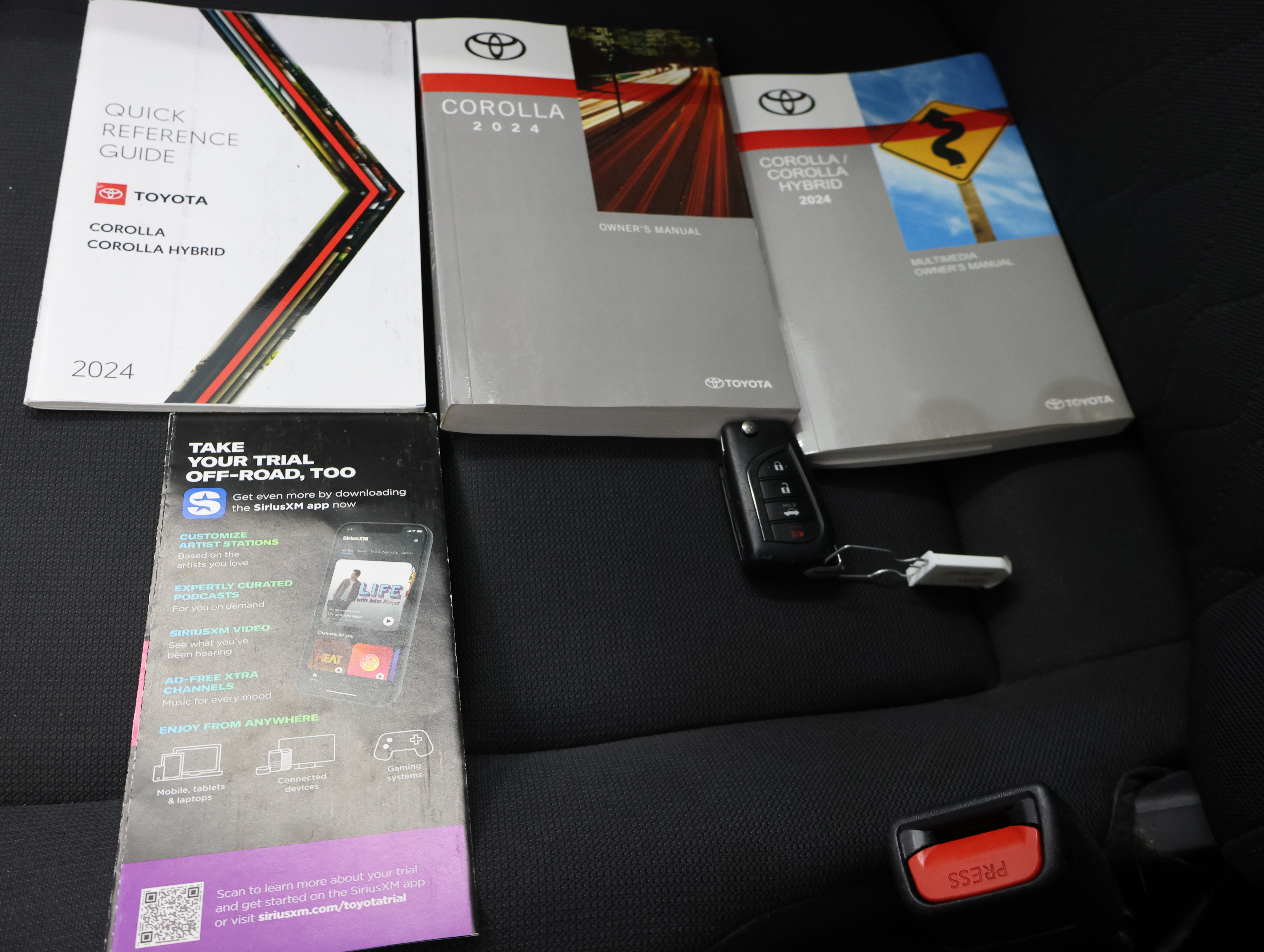 Used 2024 Toyota Corolla LE FWD image 51