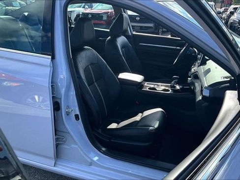 Certified 2025 Nissan Altima 2.5 SR image 26