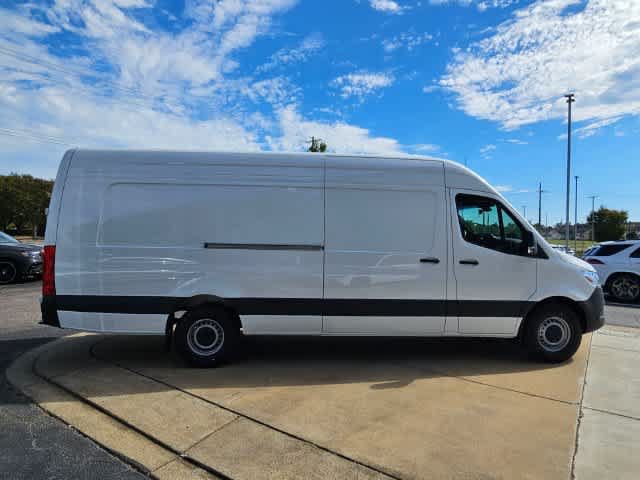 Used 2026 Mercedes-Benz Sprinter 2500 image 8