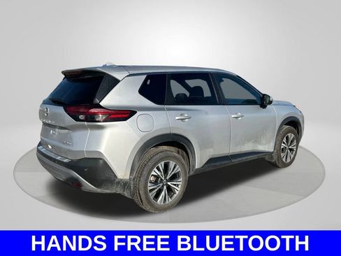 Used 2022 Nissan Rogue SV image 5