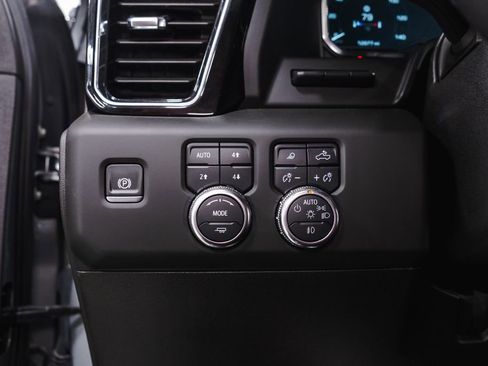Used 2025 GMC Sierra 2500 Denali Ultimate w/ LPO, GMC Protection Package AWD/4WD image 19