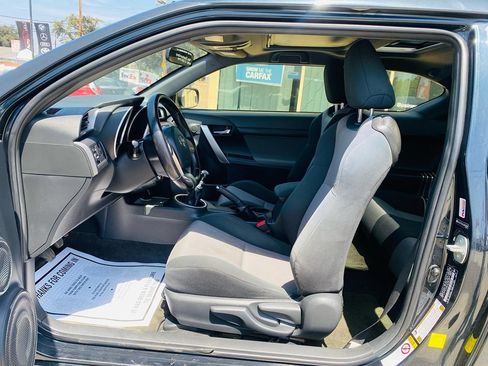 Used 2015 Scion tC FWD image 19