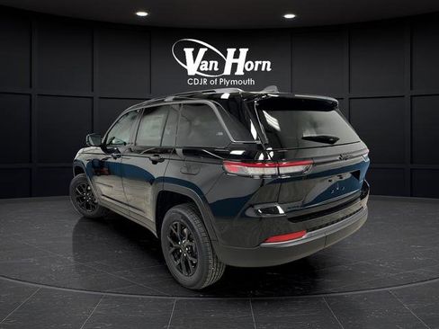 New 2026 Jeep Grand Cherokee Altitude image 5