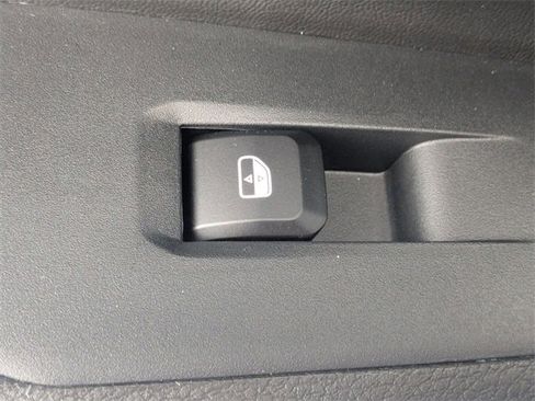 New 2026 Jeep Compass Latitude image 30