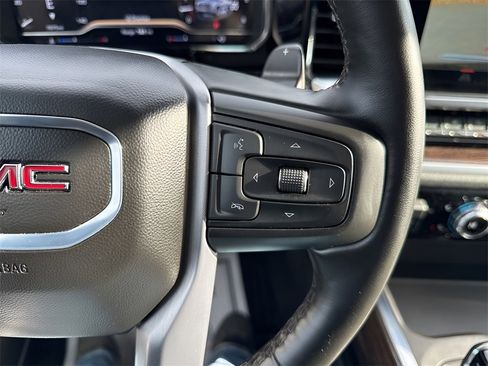 Used 2025 GMC Sierra 1500 Elevation image 27