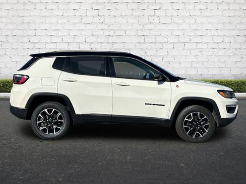 Used 2021 Jeep Compass Trailhawk w/ Convenience Group AWD/4WD image 3