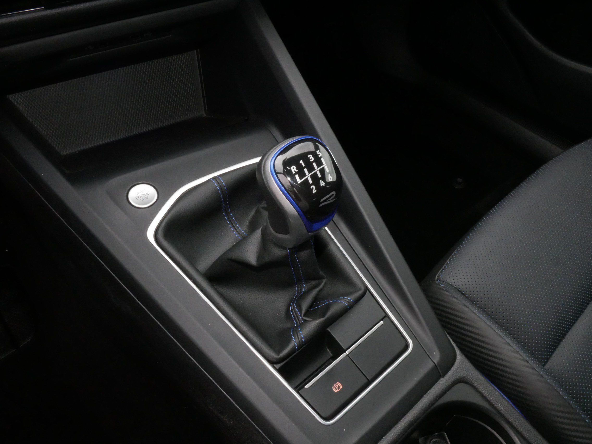 Certified 2022 Volkswagen Golf R AWD/4WD image 24