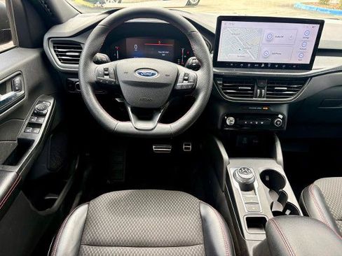 Certified 2023 Ford Escape ST-Line w/ Tech Pack #1 FWD image 11