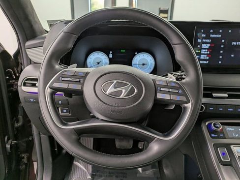 Used 2024 Hyundai Palisade Calligraphy image 18
