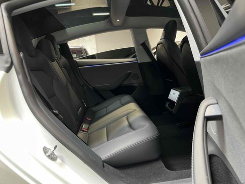 Used 2025 Tesla Model 3 Long Range image 42
