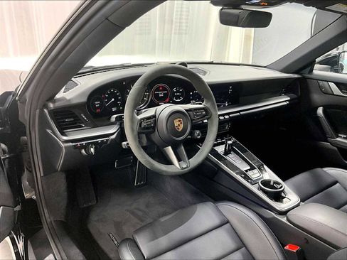 Used 2024 Porsche 911 Carrera image 7