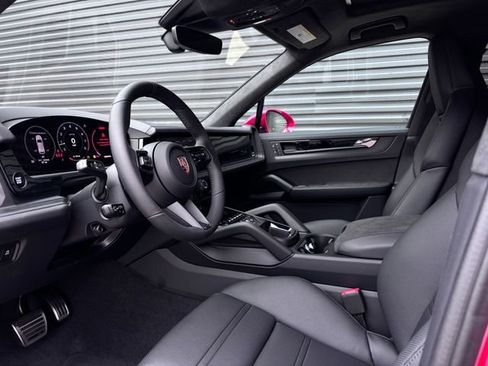 New 2026 Porsche Cayenne GTS AWD/4WD image 4