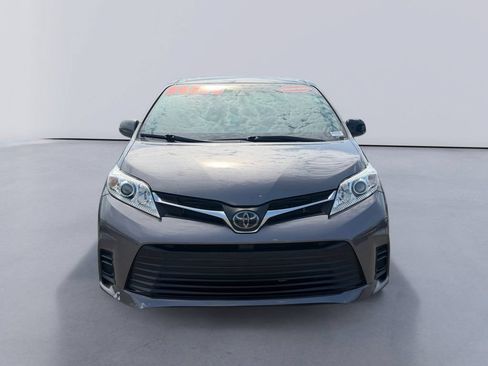 Used 2020 Toyota Sienna LE AWD/4WD image 8