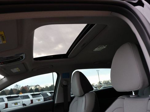 New 2025 Hyundai Elantra Limited image 26