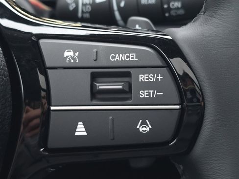 New 2025 Honda Pilot Touring image 34