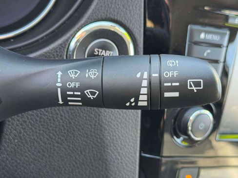 Used 2022 Nissan Rogue Sport SV w/ Technology Package image 23