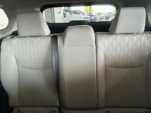 Used 2024 Toyota Corolla Cross L FWD image 13