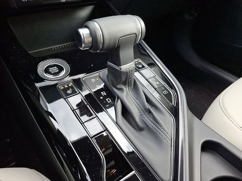 New 2025 Kia Niro EX image 8