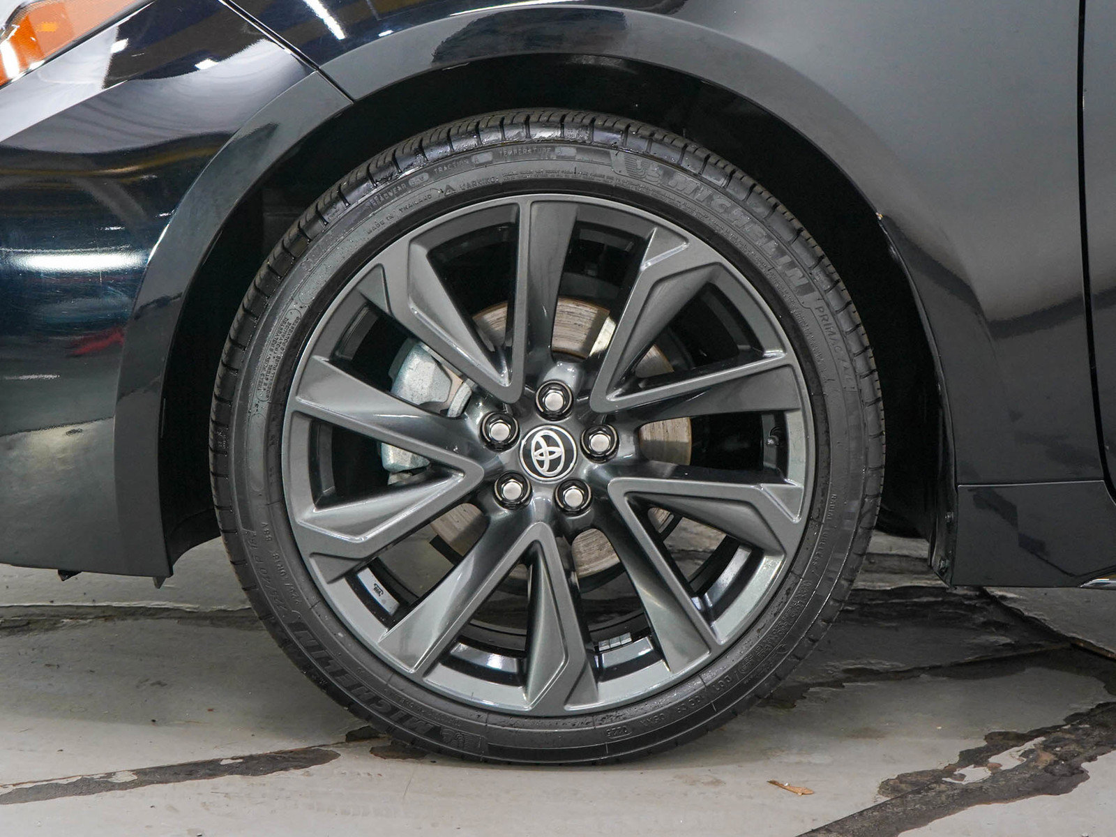 Used 2025 Toyota Corolla XSE FWD image 30