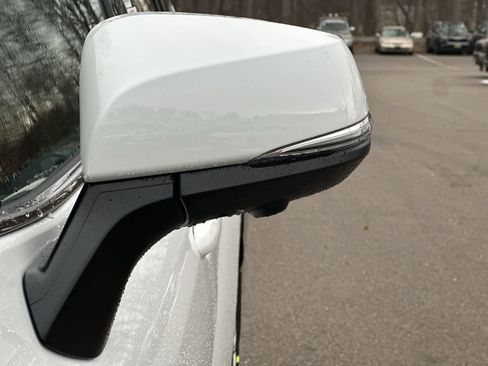 New 2026 Toyota Highlander Platinum image 11