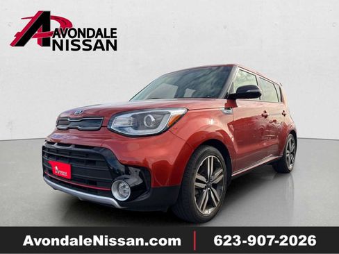 Used 2018 Kia Soul ! w/ Tech Package FWD image 1