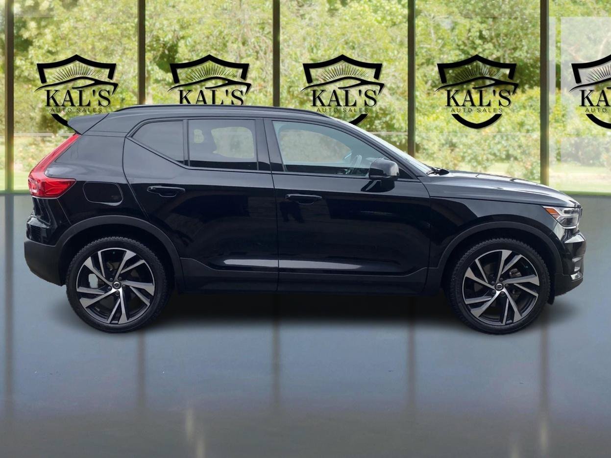 Used 2021 Volvo XC40 T5 R-Design AWD/4WD image 4