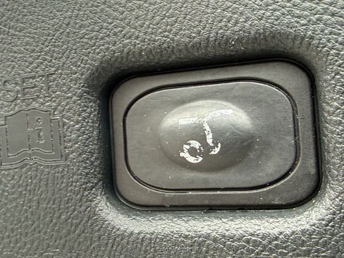 Used 2019 Lincoln Nautilus Reserve w/ Cargo Utility Package image 14