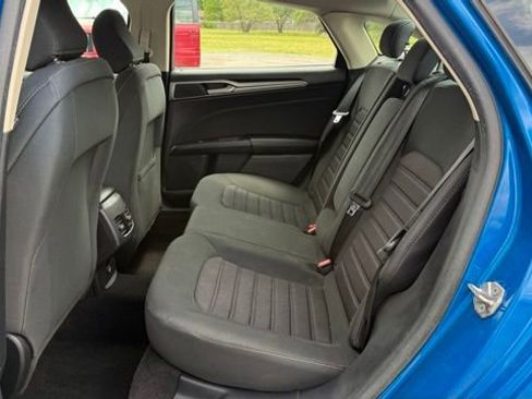 Used 2020 Ford Fusion SE FWD image 21