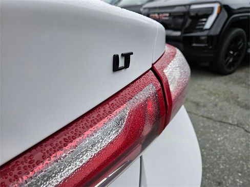 Used 2023 Chevrolet Malibu LT image 9