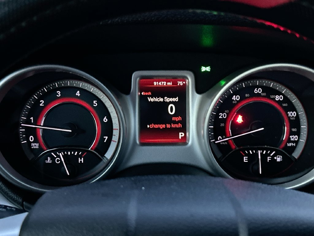 Used 2018 Dodge Journey SXT w/ Connectivity Group FWD image 19