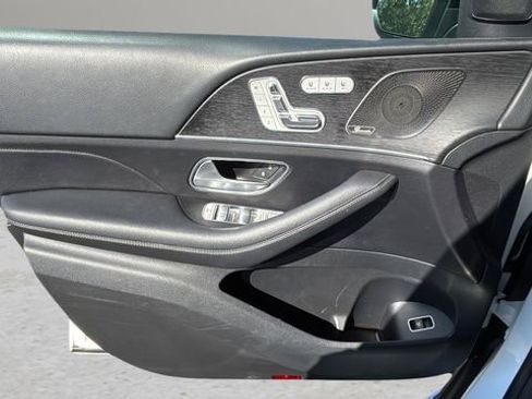 Used 2022 Mercedes-Benz GLS 450 4MATIC image 17