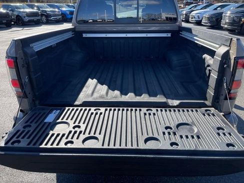 Used 2022 Nissan Frontier Pro-X image 24