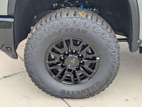 New 2026 Chevrolet Silverado 2500 ZR2 w/ LPO, Dark Essentials Package AWD/4WD image 7