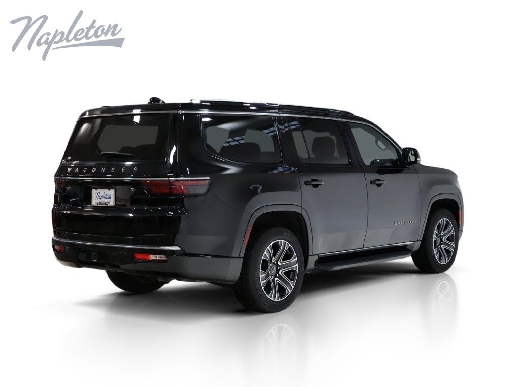 Used 2025 Jeep Wagoneer 4WD w/ Premium Group I image 8