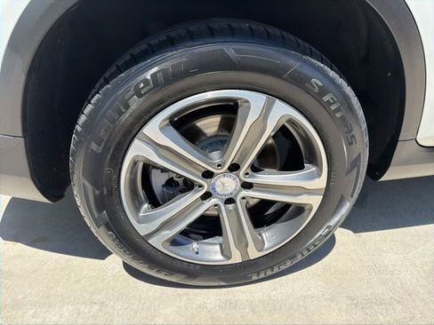 Used 2017 Mercedes-Benz GLC 300 4MATIC image 29