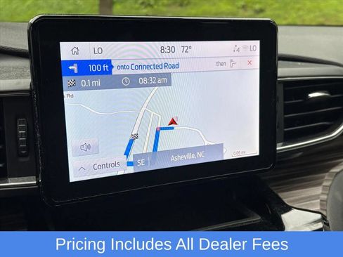 Used 2022 Ford Explorer Limited w/ Equipment Group 301A AWD/4WD image 8