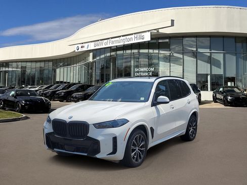Certified 2024 BMW X5 xDrive40i w/ M Sport Package AWD/4WD image 1