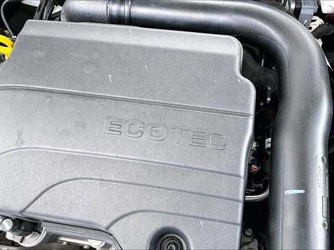 Used 2023 Chevrolet Malibu LT FWD image 30