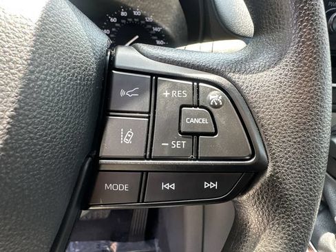Used 2024 Toyota Sienna LE AWD/4WD image 32