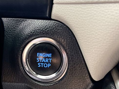 Used 2020 Toyota RAV4 XLE Premium FWD image 24