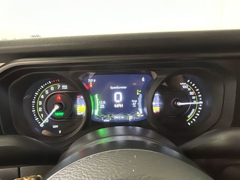 Used 2024 Jeep Wrangler Unlimited AWD/4WD image 20