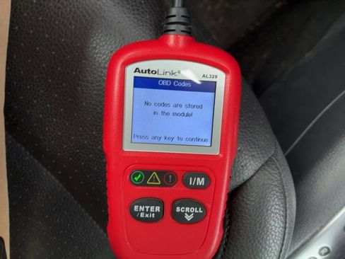 Used 2016 Volkswagen Tiguan SE image 18