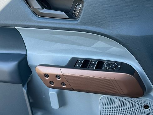 Used 2024 Ford Maverick Lariat image 19