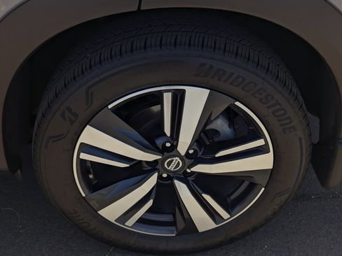 Used 2021 Nissan Rogue SL FWD image 7