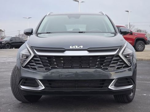 Used 2024 Kia Sportage EX AWD/4WD image 16